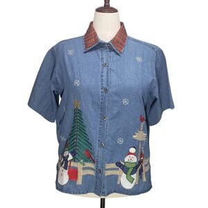 Dressbarn Holiday Top Womens Large Light Blue Button Down Snowman Festive Collar
